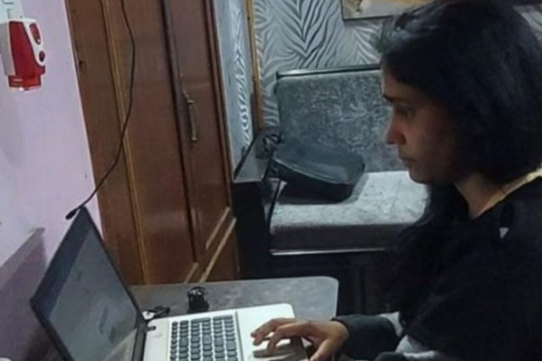 महिलाओं के उद्यमिता में ऑनलाइन का महत्व: छपरा का उदाहरण