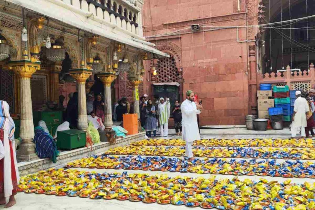 दिल्ली की हजरत निजामुद्दीन औलिया की दरगाह