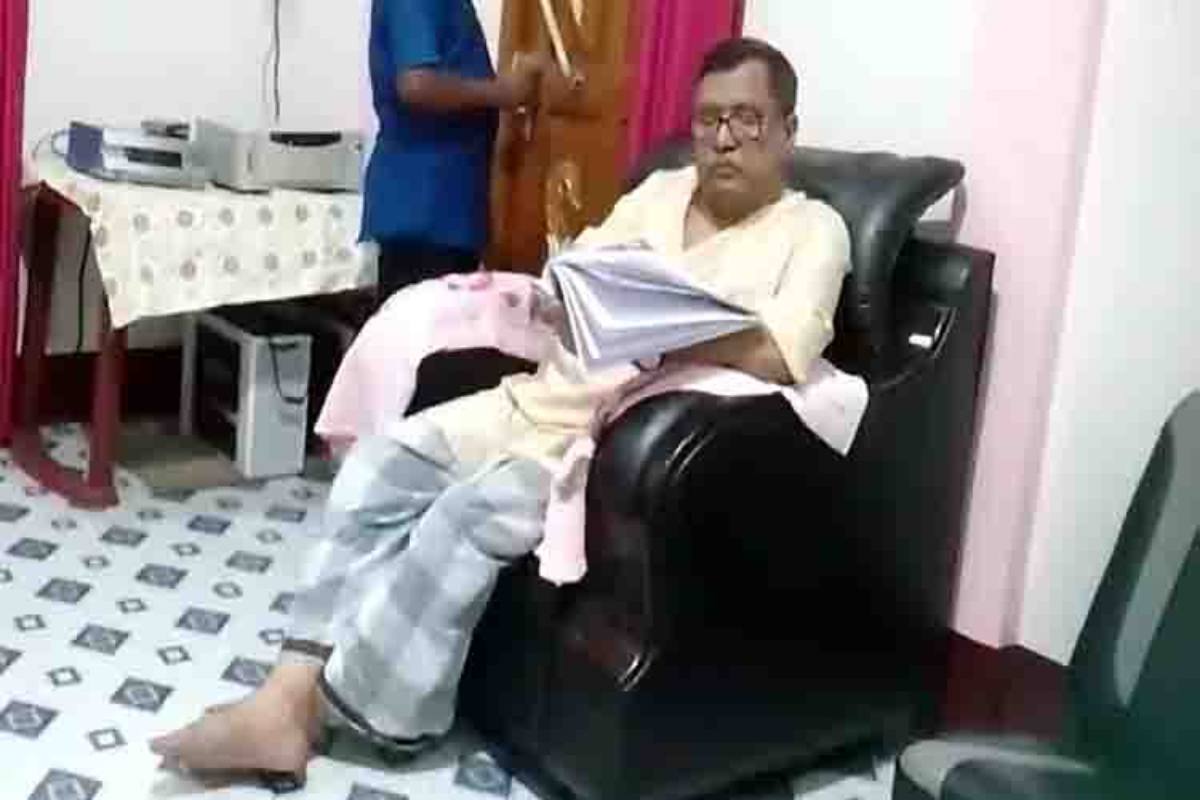 डॉ.इमाम अलीः गरीबों का करते हैं मुफ़्त इलाज