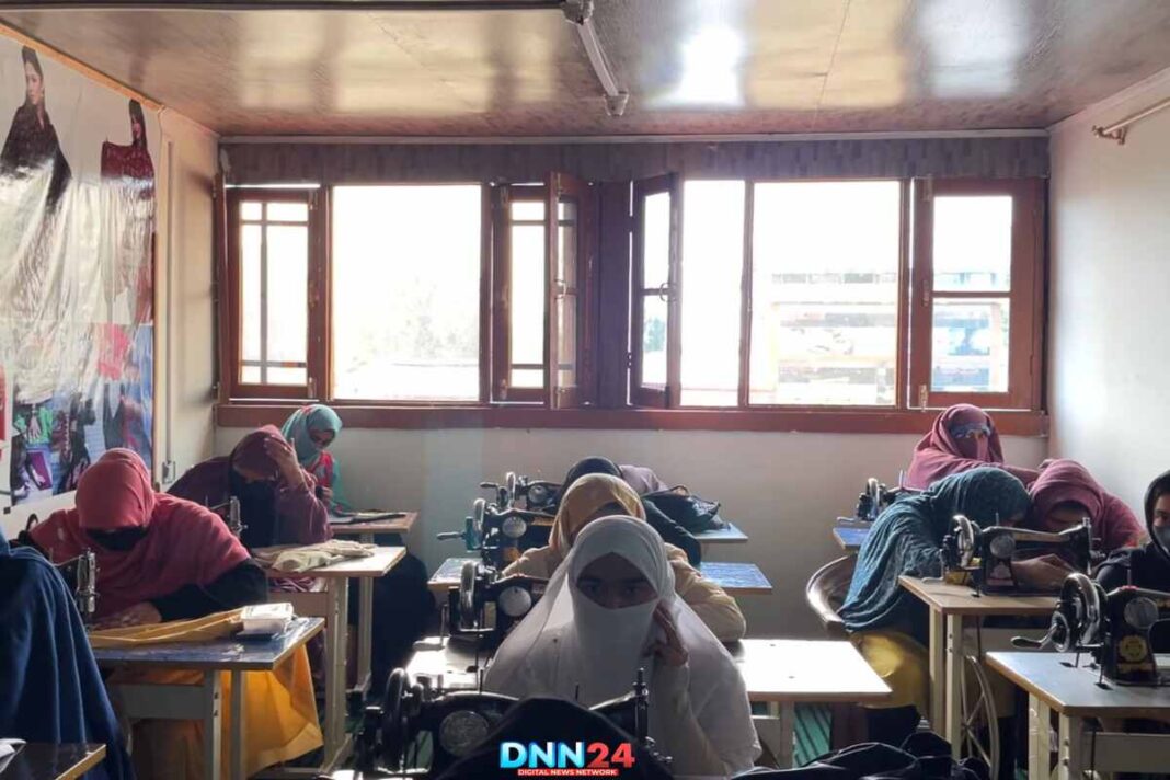 तौहीदा अख़्तर की कहानी संघर्ष से सफलता तक, 1200 लड़कियों को दे चुकी हैं ट्रेनिंग