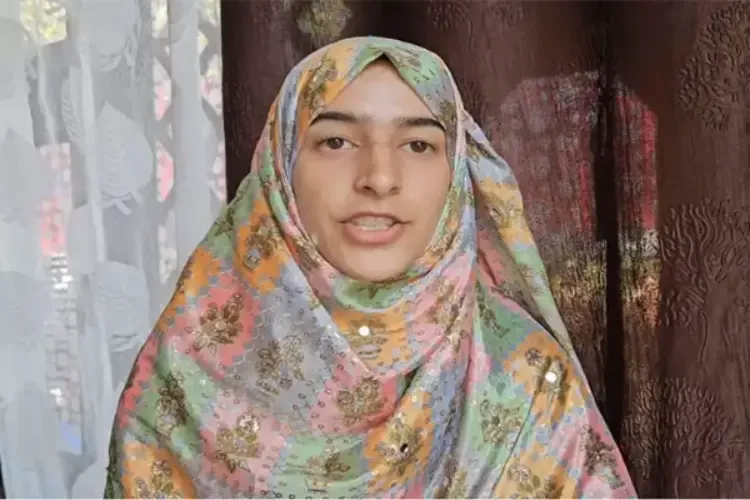 फिरदौसा बशीर: कश्मीर की कला और संस्कृति को जीवित रखने के मिशन पर