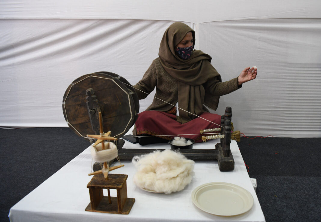 WCC के 60वें समारोह में श्रीनगर बना वैश्विक शिल्प का केंद्र