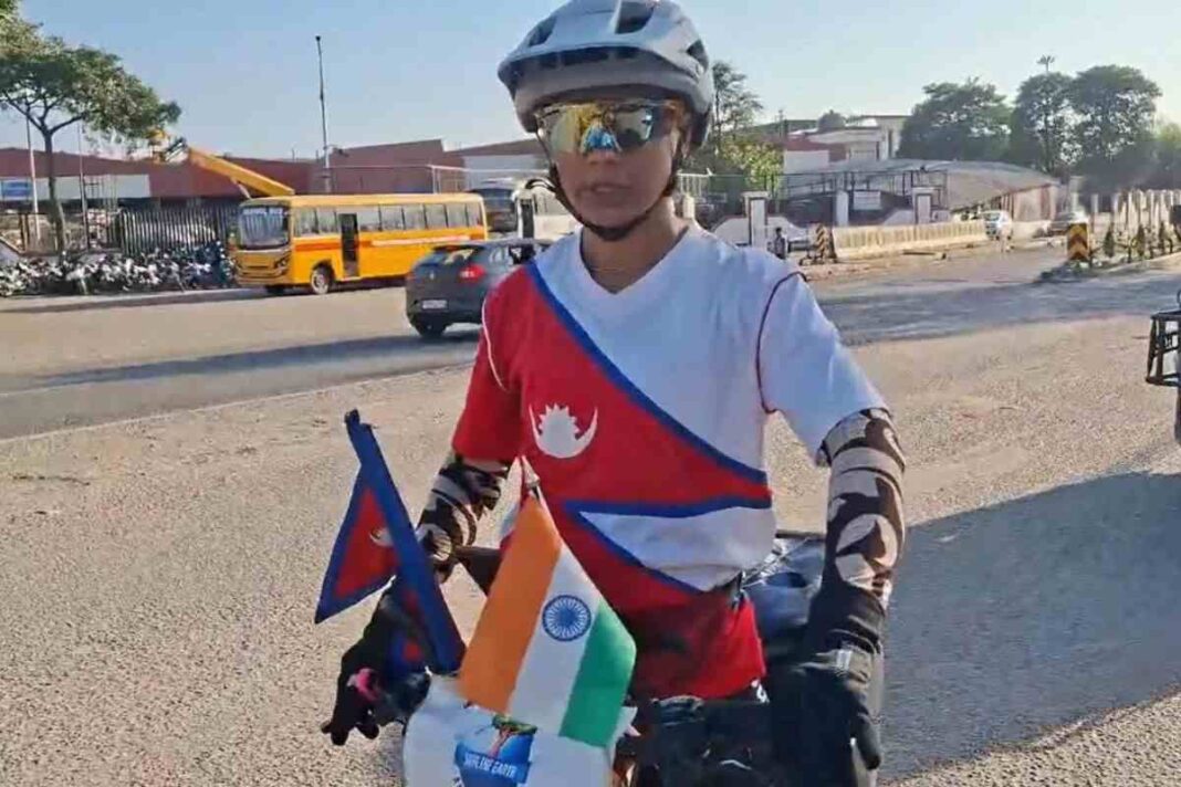 पंजाब में हौसले का स्वागत: नेपाल की महिला की साइकिल यात्रा