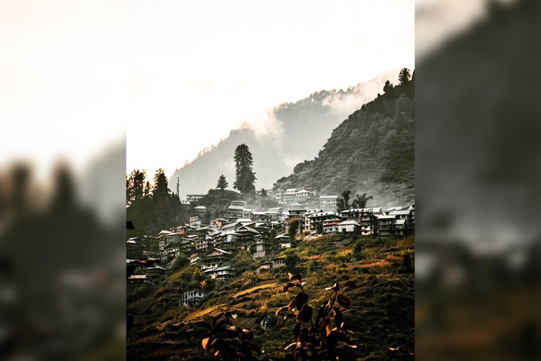 भारत का वो गांव, जिसने सिकंदर को दी पनाह,पहाड़ों की गोद में बसा ‘छोटा यूनान’
