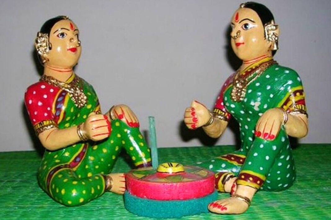 किन्हाल के खिलौने: लकड़ी में बसी एक सभ्यता की दास्तान