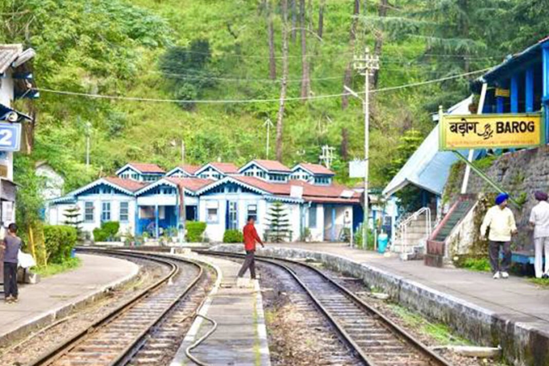 बड़ोग रेलवे स्टेशन: जहां पहाड़ों में बसी है एक स्कॉटिश परी-कथा